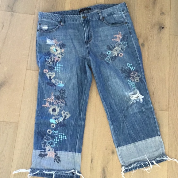 Liverpool Jeans Company Denim - LVPL by Liverpool Crop Wide Leg embroidered jeans. SZ 14/32